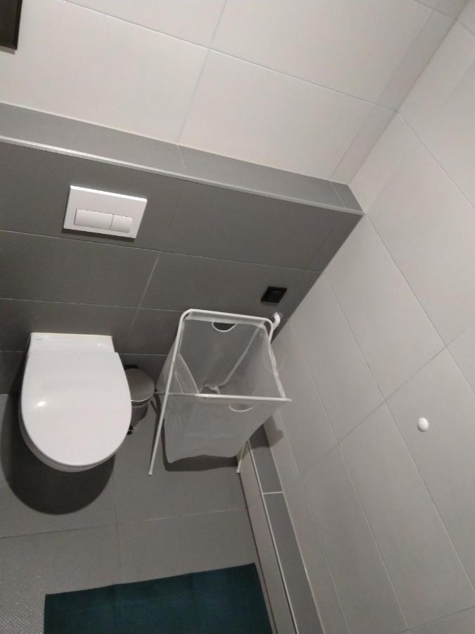 Apartament Zielona Wierzba Blisko Sky Tower Apartment Вроцлав Екстериор снимка