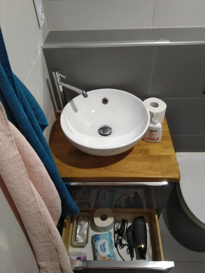 Apartament Zielona Wierzba Blisko Sky Tower Apartment Вроцлав Екстериор снимка